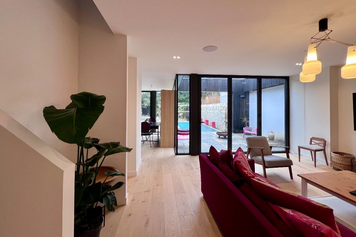 Interphases - MAISON C:H 44_8707